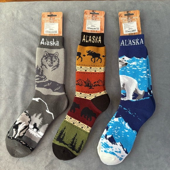 BNWT Set of 3 Alaska Tongass Socks - Picture 3 of 4